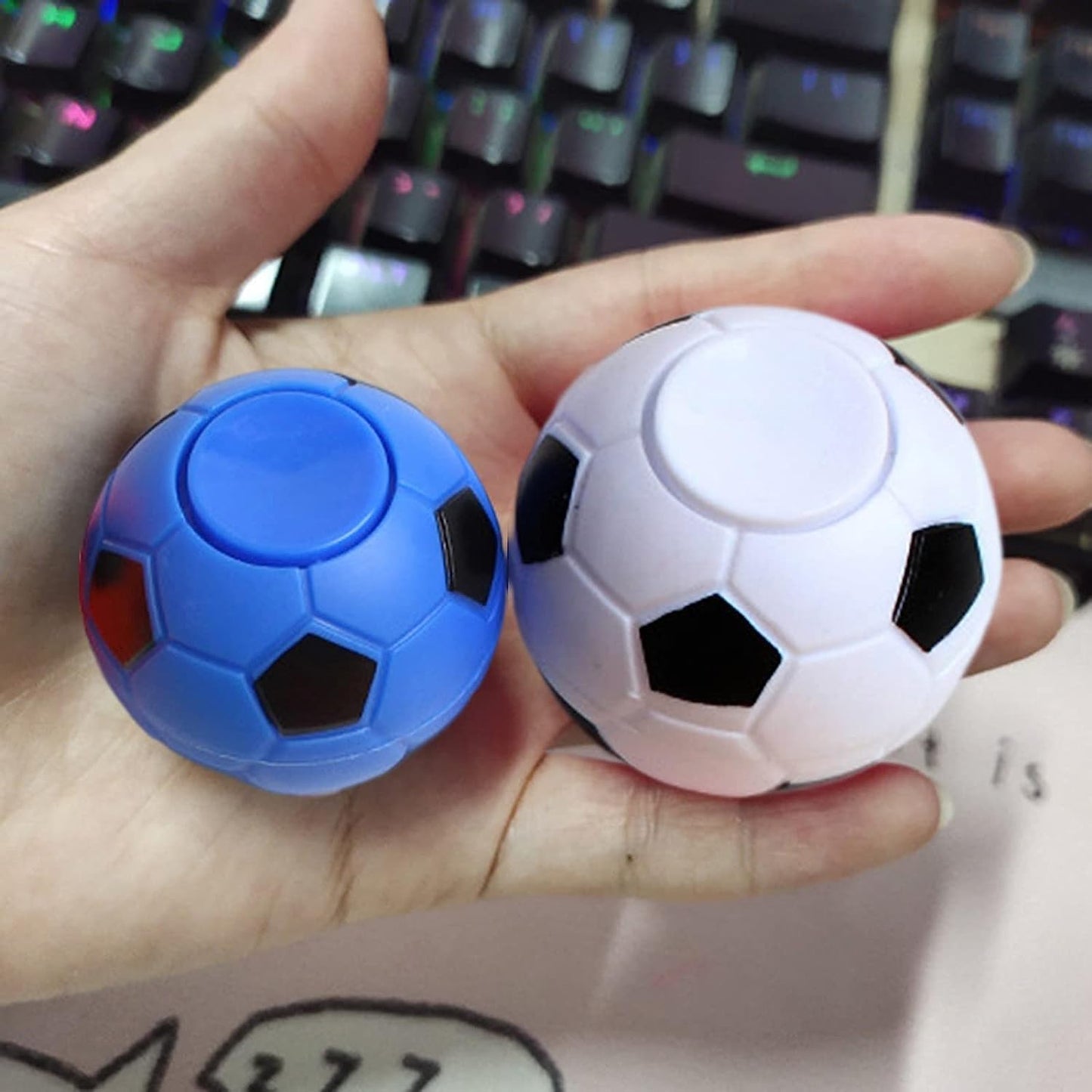 6Pc Random Color Soccer Ball Fidget Spinners -Hand Fidget Spinner Soccer Balls, Stress Relief Football Toys 3.5/5.5cm Rotatable Fidget Soccer Balls, Relief Vent Toys, Desk Toys, Novelty and Gag Toys