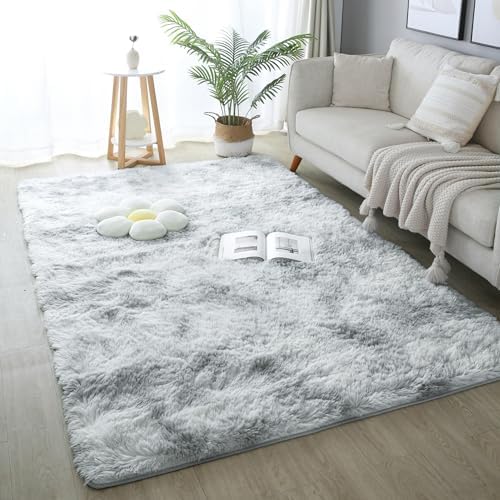 5x7 Tie-Dyed Light Grey Shag Rug by KICHOWUA