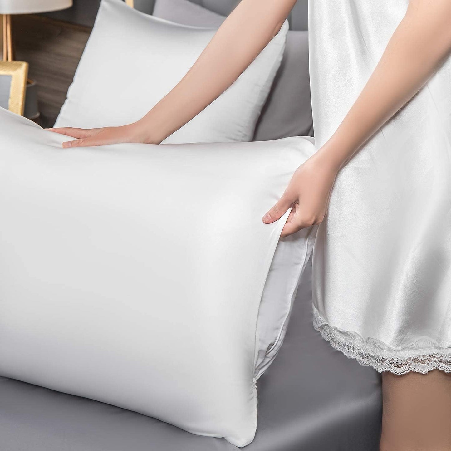 Mulberry Silk Pillowcase for Hair and Skin,King Size Cooling Silk Pillow Case with Hidden Zipper,Allergen Proof Dual Sides Soft Breathable Smooth Silk Pillow Cover for Women(King,White)