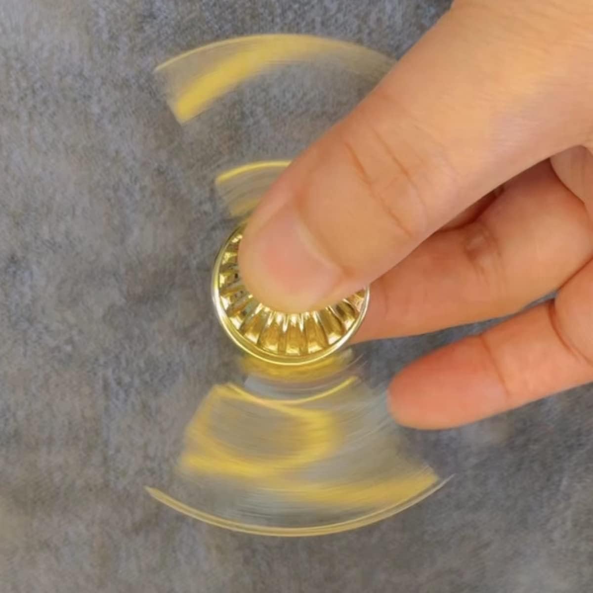 LanCipal Magic Orb Hand Finger Spinner, Gold Fidget Spinner Stress Relief Anti Anxiety Desk Decoration Toy Party Favors for Adults (Gold)