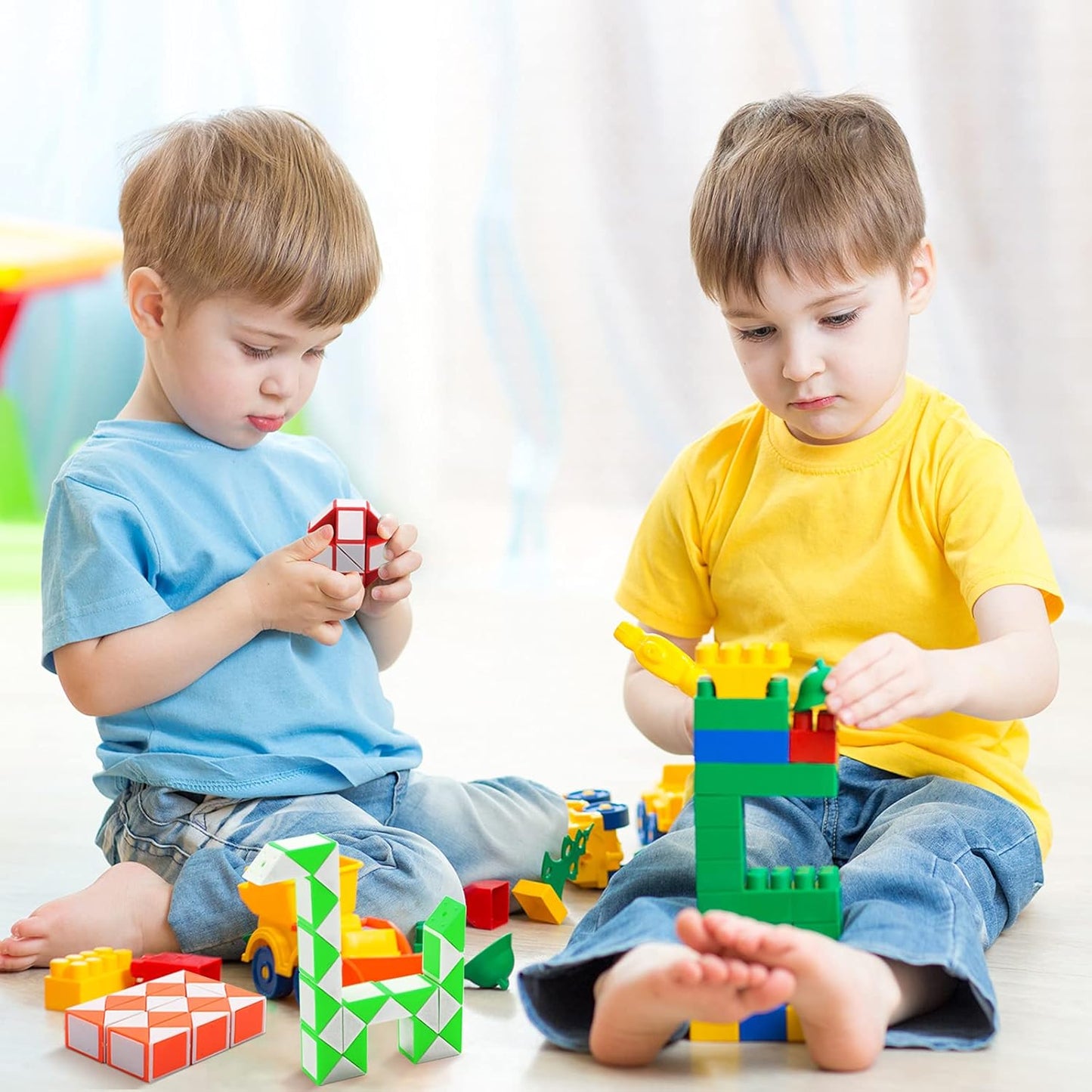 24 Pack 24 Blocks Magic Speed Cubes, Mini Snake Cube, Mini Plastic Puzzle Cube Toy for Kids Party Bag Fillers, Party Supplies, Random Color
