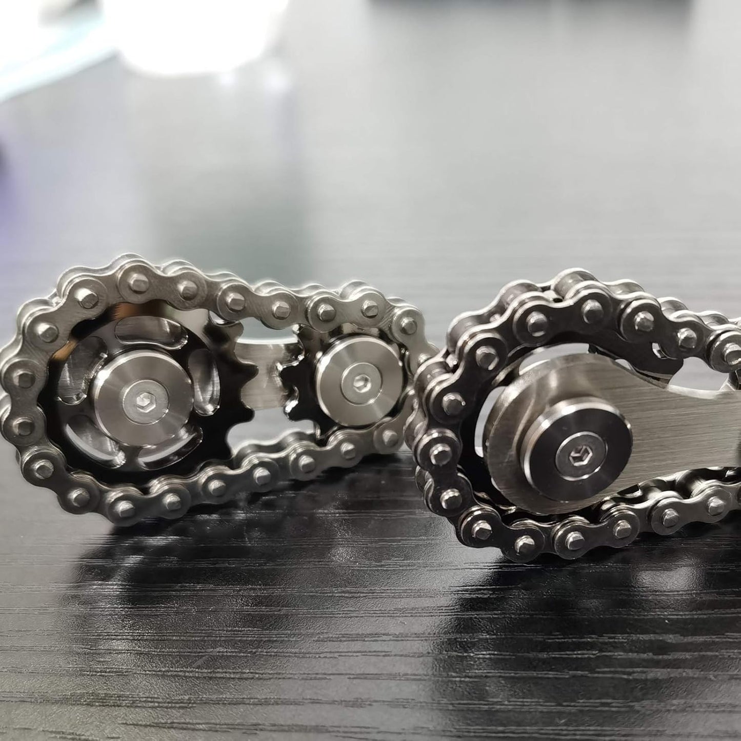 Sprocket Fidgets Chain Stainless Steel Fidget Cube Gears Linkage Bike Chain Novelty Fidget Block Kinetic Desk Toy Metal EDC Focus Meditation Break Bad Habits ADHD (Gunmetal)