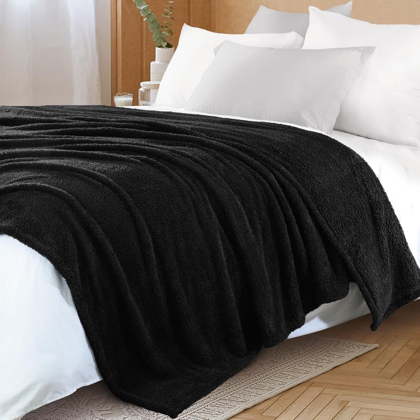Exclusivo Mezcla Fleece Throw Blanket for Couch Sofa, Soft Warm and Fluffy Blankets for Women Men Girls Kids, Suitable for All Seasons, Black, 50x60 Inches