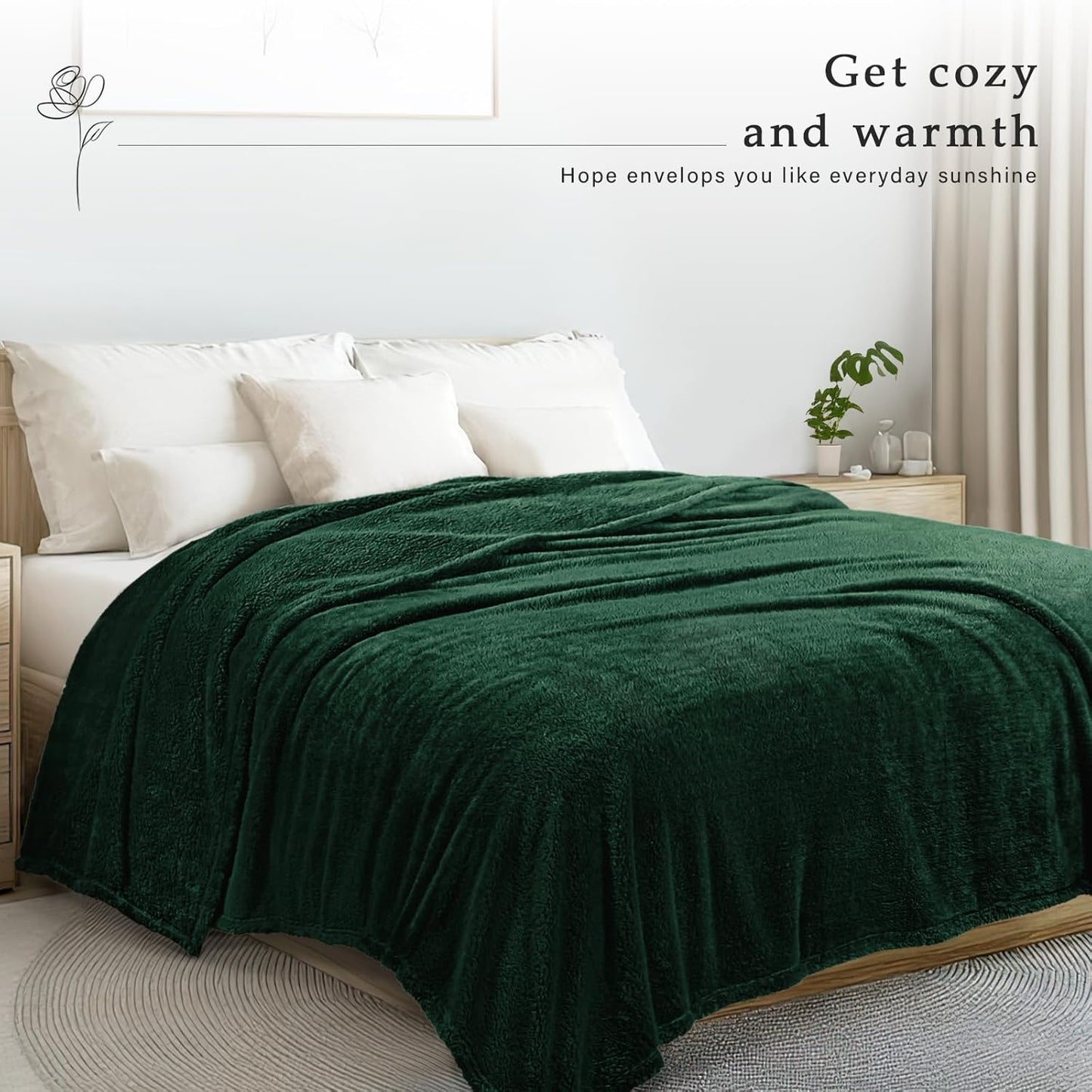 Exclusivo Mezcla Queen Size Flannel Fleece Blanket, Super Soft Velvet Plush Bed Blanket, Fuzzy Cozy and Warm for All Seasons, 90x90 Inches, Forest Green