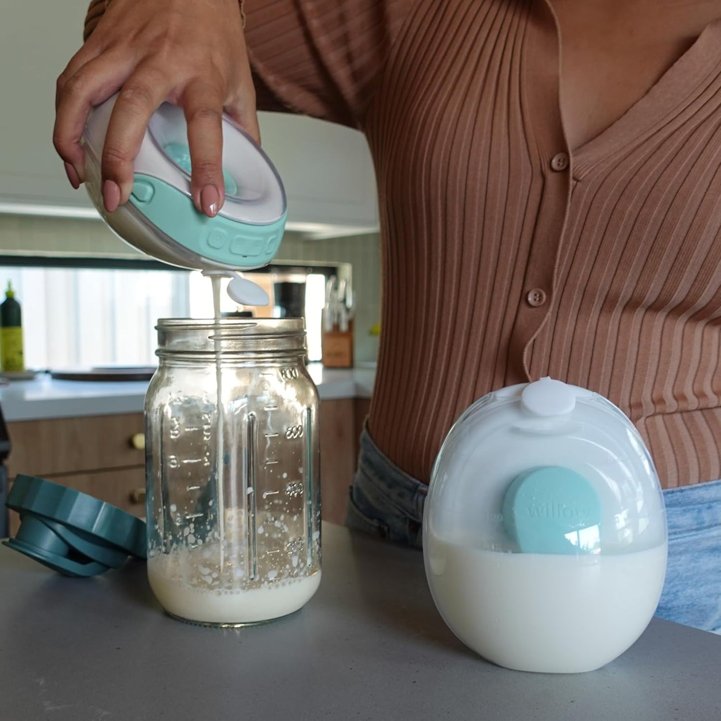 Willow Go - 7oz Reusable Milk Containers with Splash Guard - for use with Willow Go Hands Free Breast Pump