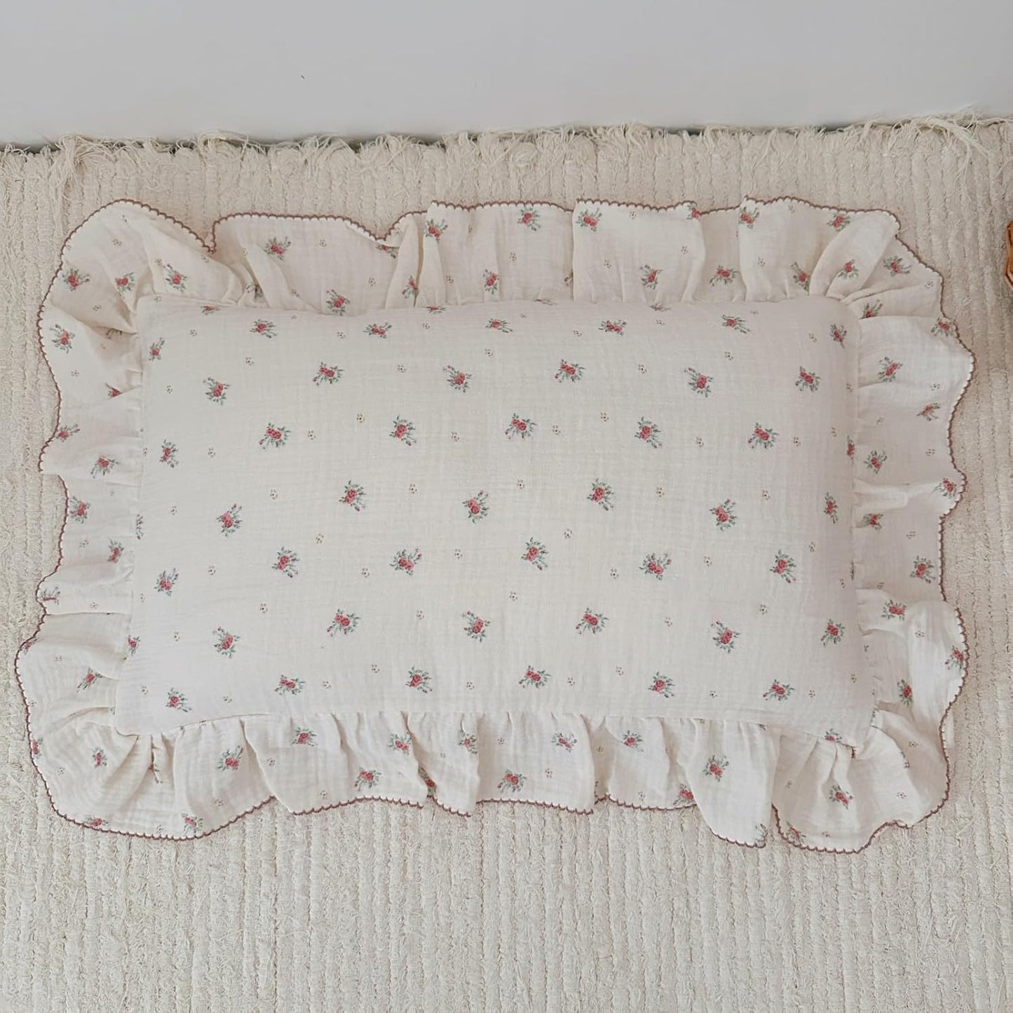 BuLuTu Toddler Pillowcase Cotton Muslin Kids Pillow Cases Enveloped Soft Breathable Children Teens Pillow Cover for Sleeping Traveling, Standard Size Pillow Protector, Berry Pattern, 20"x26",1 Piece