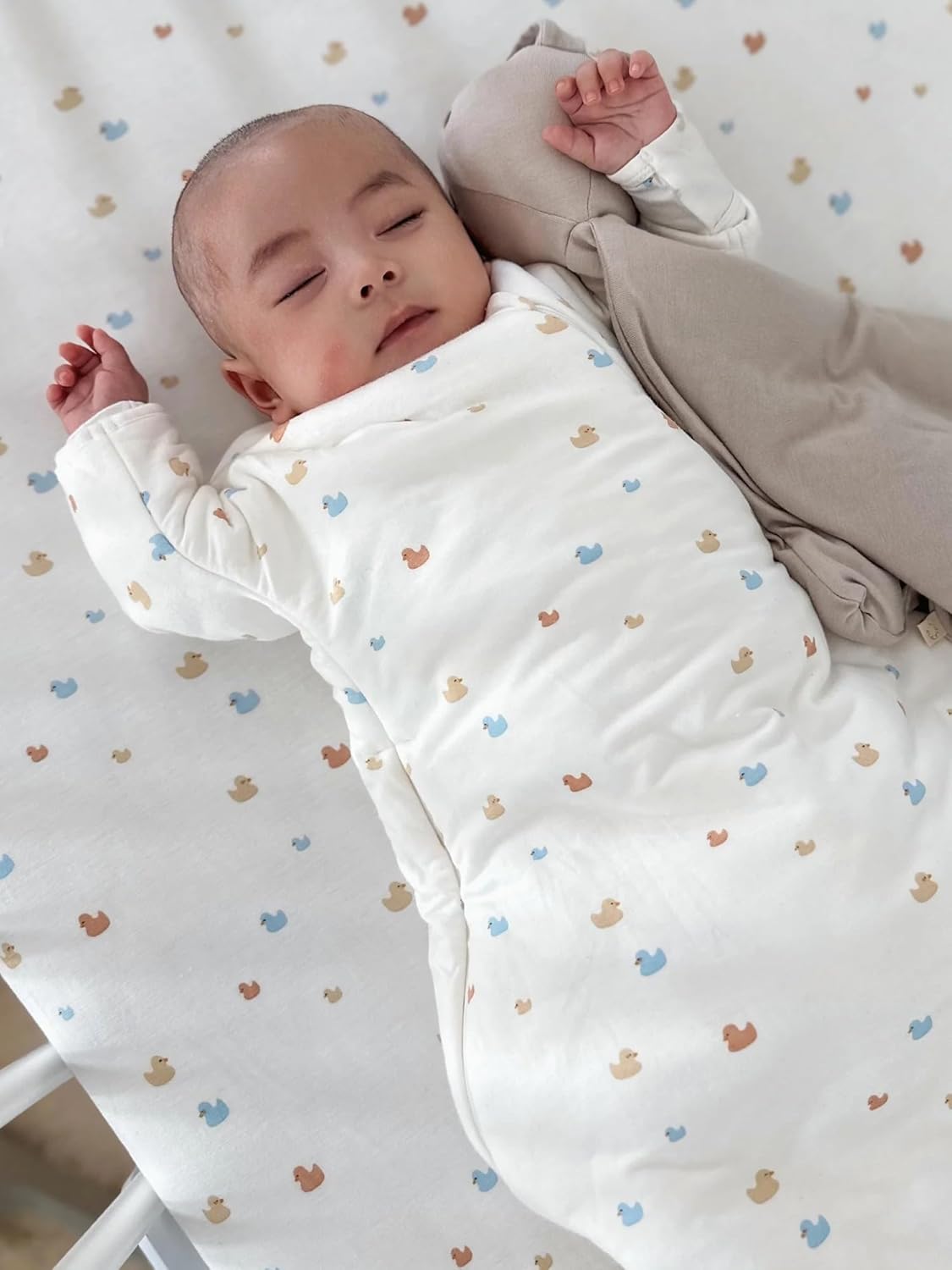 GUNAMUNA Long-Sleeve Transitional Swaddle Sleep Bag 1.0 TOG – Soothes Infants 3-6 Months, Easy Diaper Changes with WONDERZiP