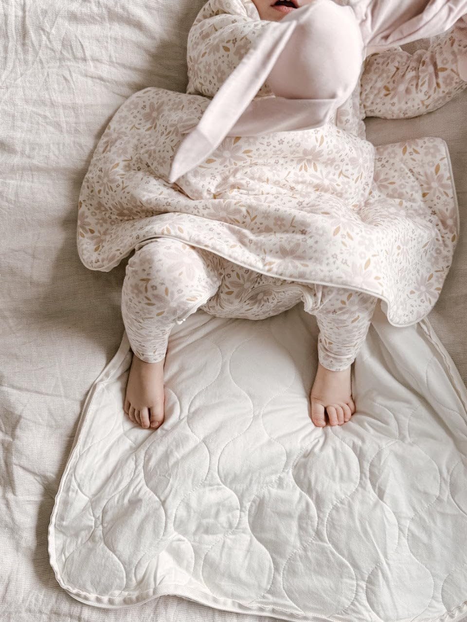 GUNAMUNA Unisex Long-Sleeve Sleep Sack, Wearable Sleep Bag for Babies and Toddlers, Soft Rayon, 1.0 TOG, 3 to 36 Months
