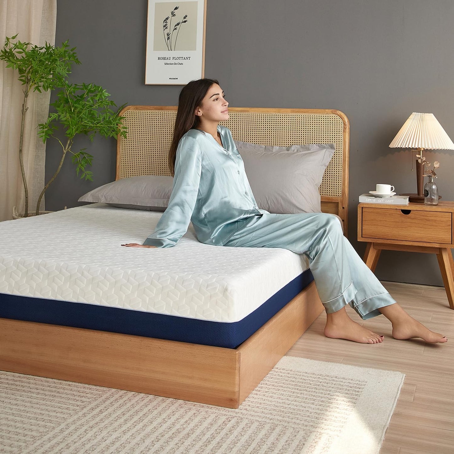 Full Size Mattress - 6 Inch Cooling Gel Memory Foam Mattress in a Box,Gel-Infusion for Cooler Sleep,Breathable Cover,Healthy and Safe,Full Bed,54" X 75" X6" (White&Navy, Full)