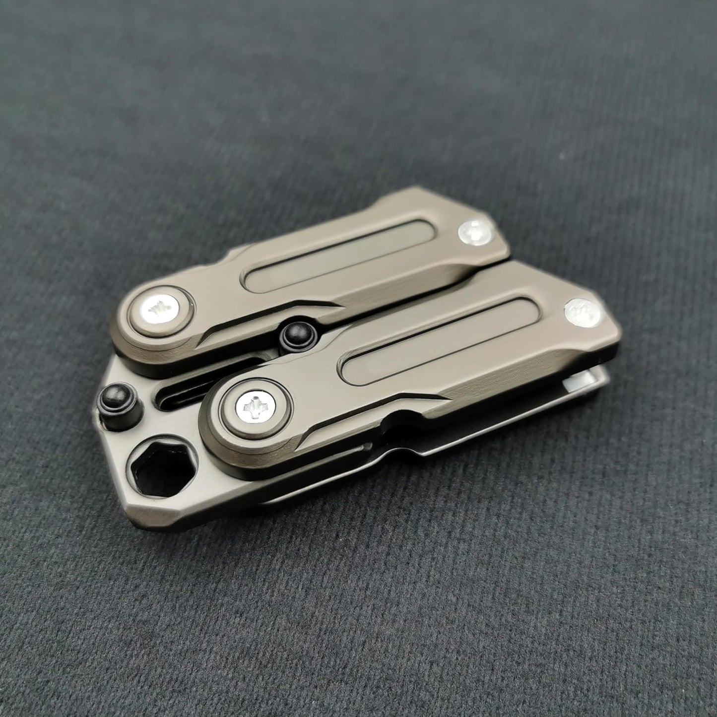 EDC Fidget Sliders Fidget Toys Stress Relief for Adults Magnetic Metal Multifunctional crowbar Fidget Slider Spinner