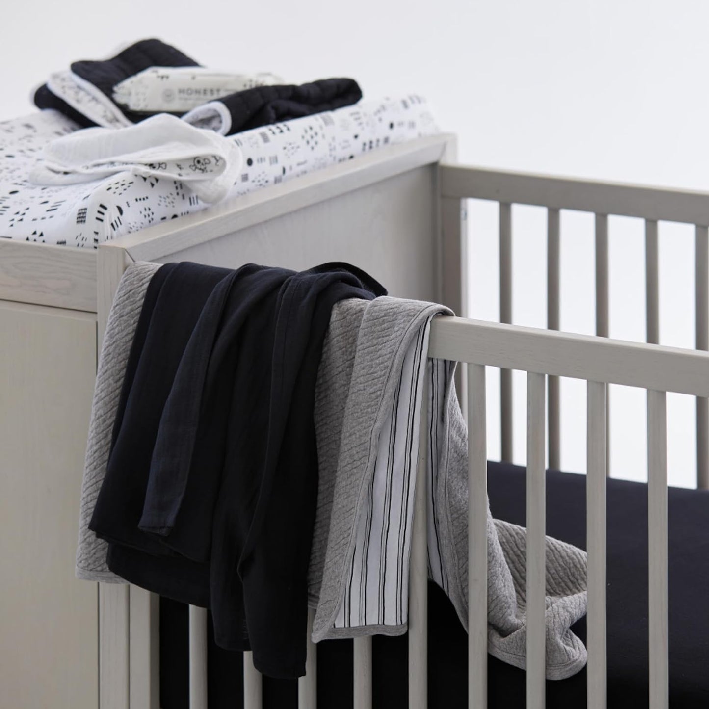 HonestBaby unisex-baby Fitted Crib Sheets Set Standard Mattress, 100% Organic Cotton Baby Boys, Girls, Neutral, 1 Pack - Blue Painted Buffalo Check, One Size