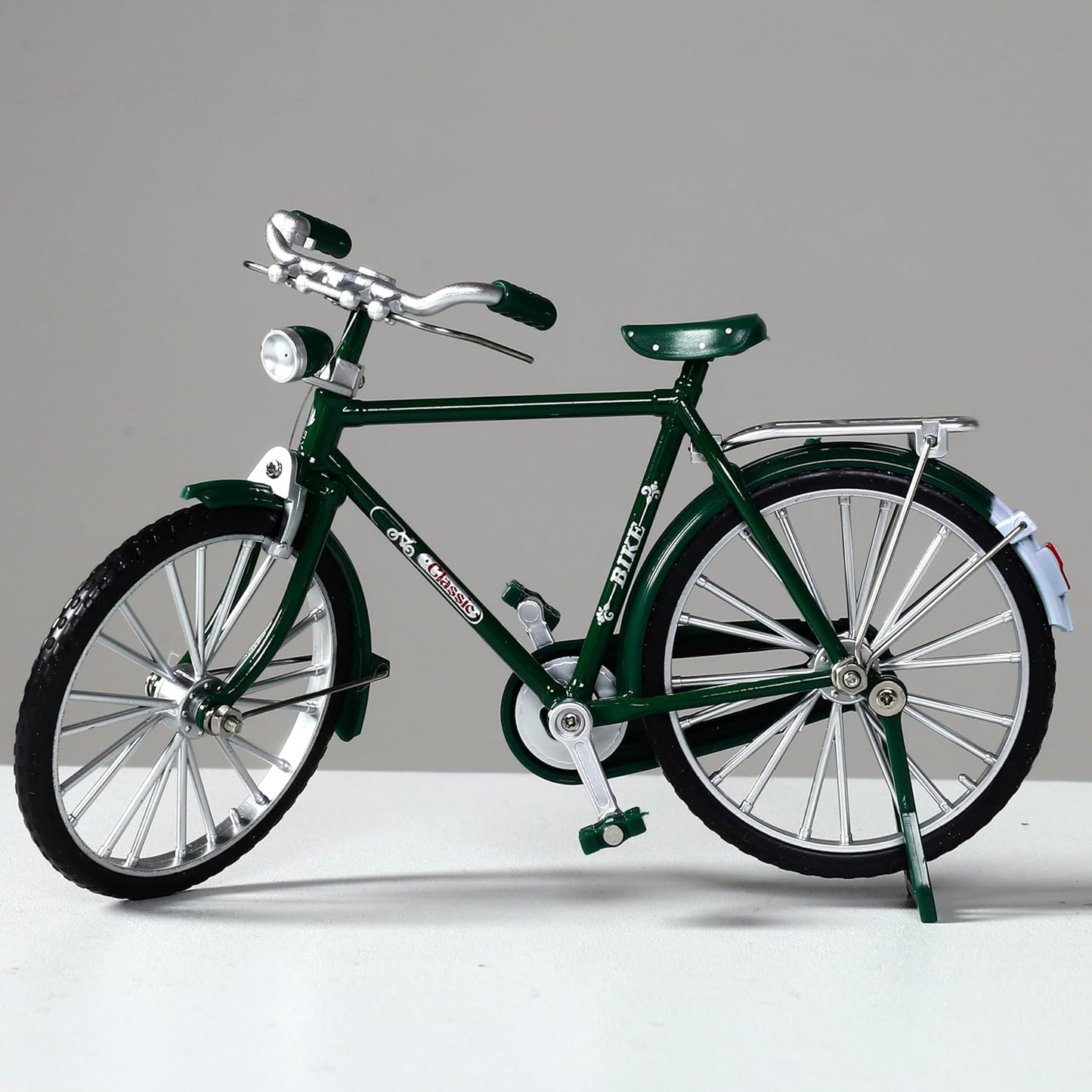 Miniature Alloy Bicycle Collections Bookshelf Decor, Metal Art Home Accessories, Desk Accessories Toy Finger Bike for Collections Home Living Room Bar Coffee Ornaments (Green)