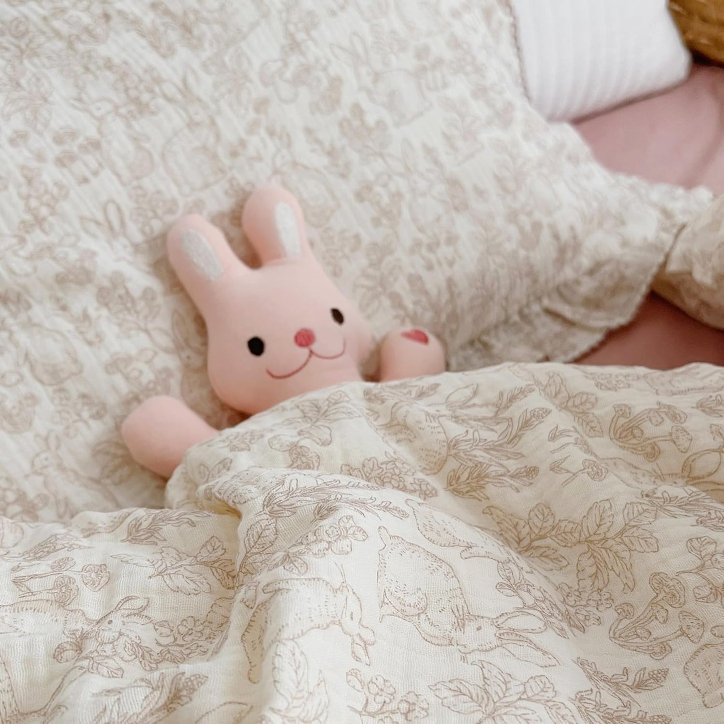 BuLuTu Muslin Cotton Pillowcase King Pillow Cover for Kids Adults Cute Rabbits Flower Pattern Pillowcases with Envelope Closure, 20x36 inch, 1 Piece, Forest, Machine Washable