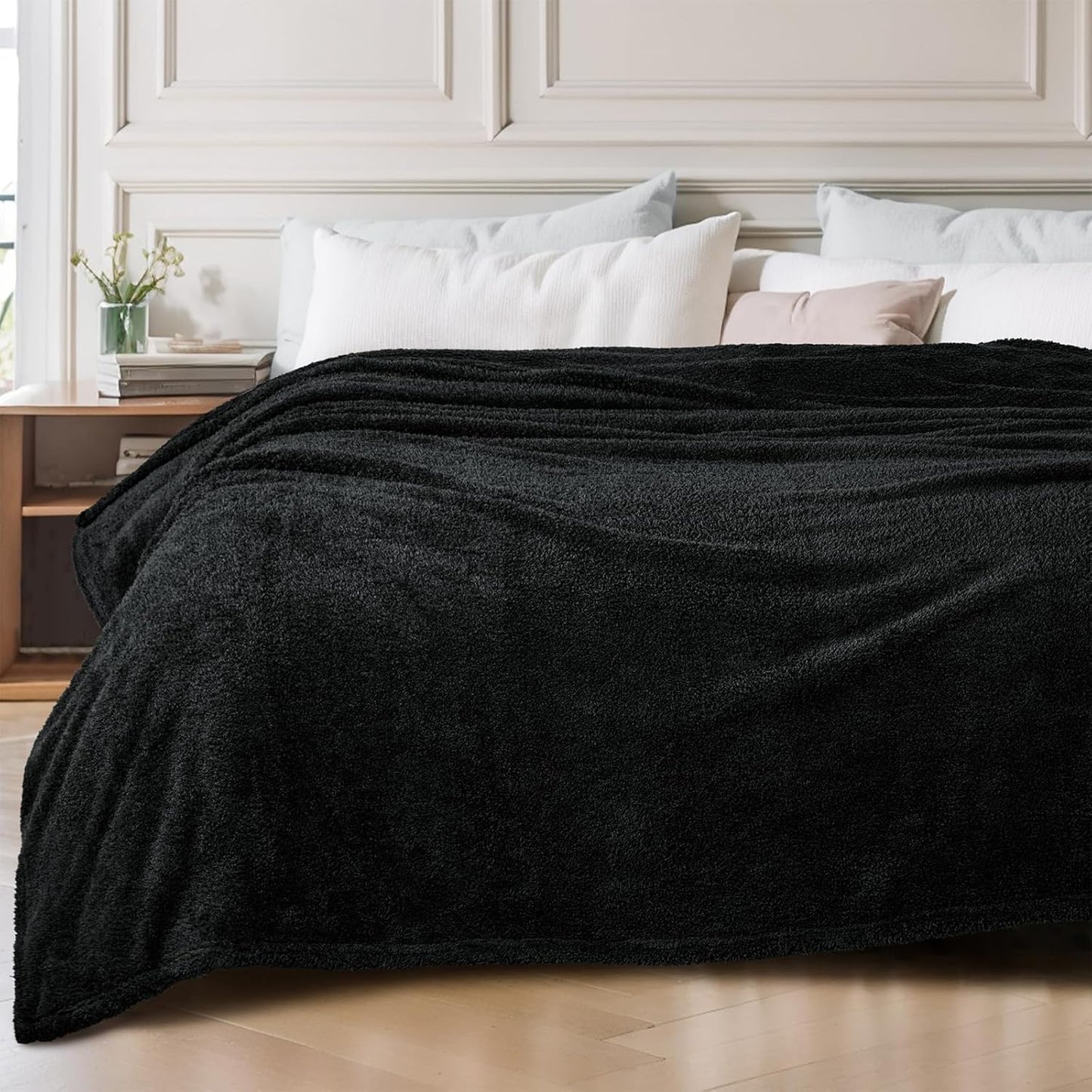 Exclusivo Mezcla Fleece Queen Blankets for Bed, Soft and Cozy Blankets for Women Men Girls Kids, Suitable for All Seasons, Black,90x90 Inches
