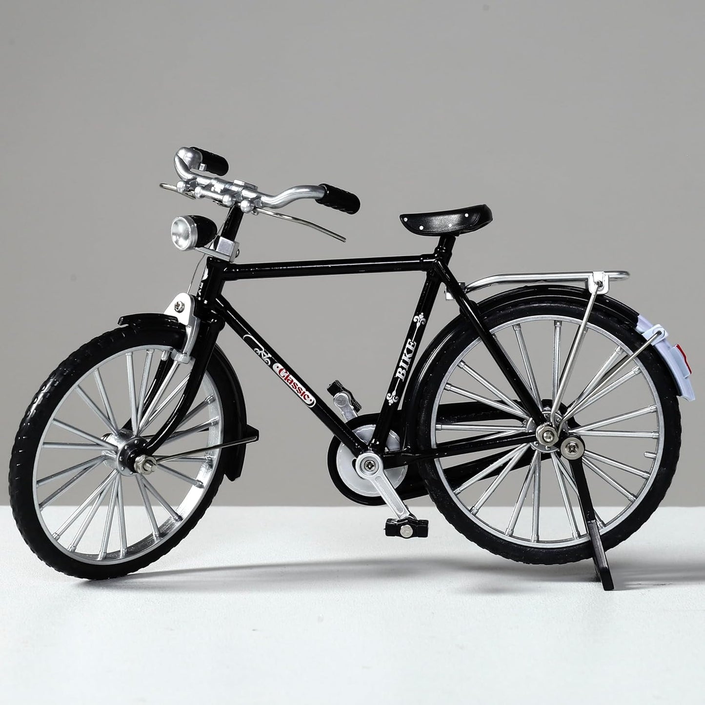 Miniature Alloy Bicycle Collections Bookshelf Decor, Metal Art Home Accessories, Desk Accessories Toy Finger Bike for Collections Home Living Room Bar Coffee Ornaments (Black)