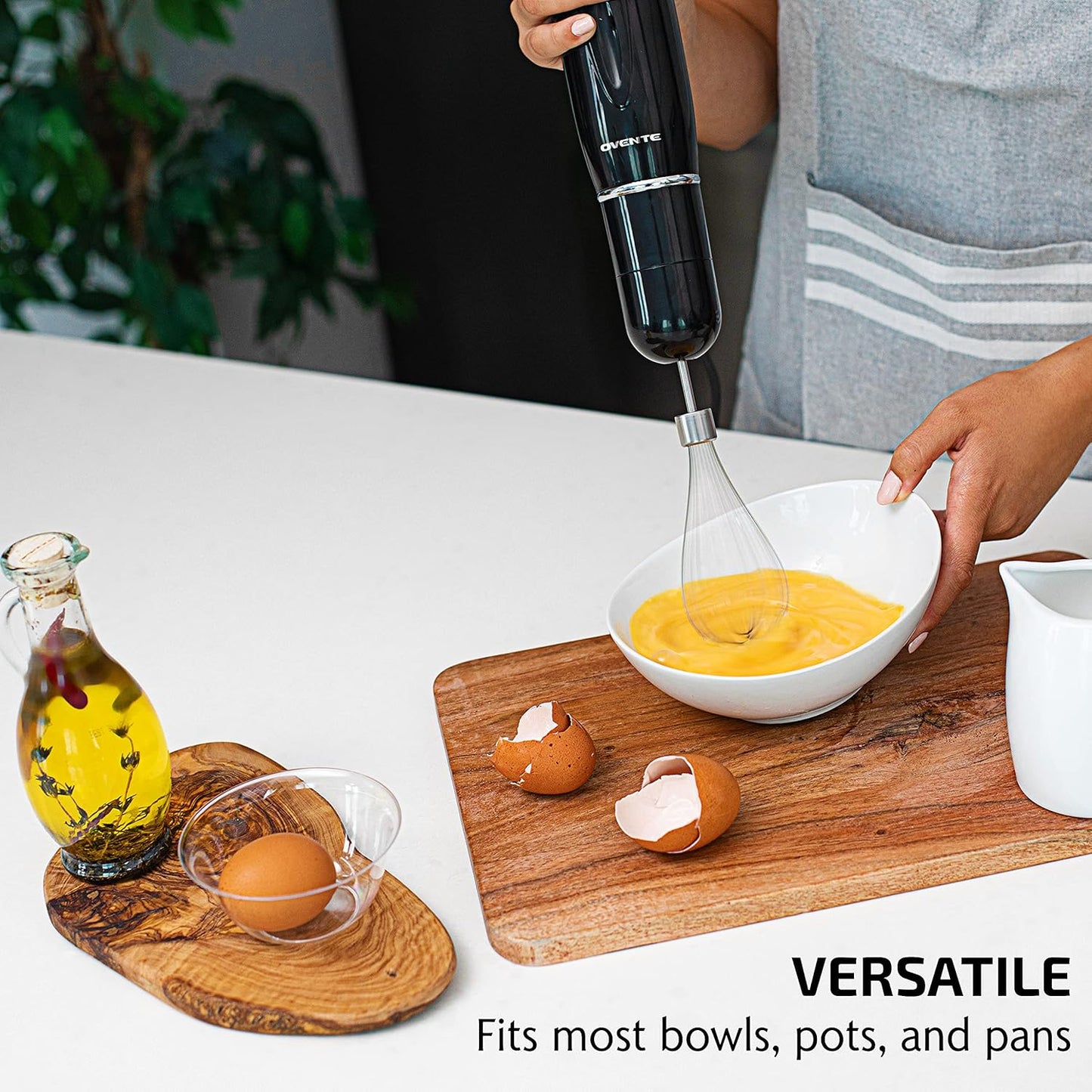 OVENTE Immersion Hand Blender, 300W Electric Handheld Portable Stick Mixer Set with 2 Mixing Speed, Stainless Steel Blades, Egg Whisk Attachment, Mixing Beaker and BPA-Free Food Chopper, Black HS565B